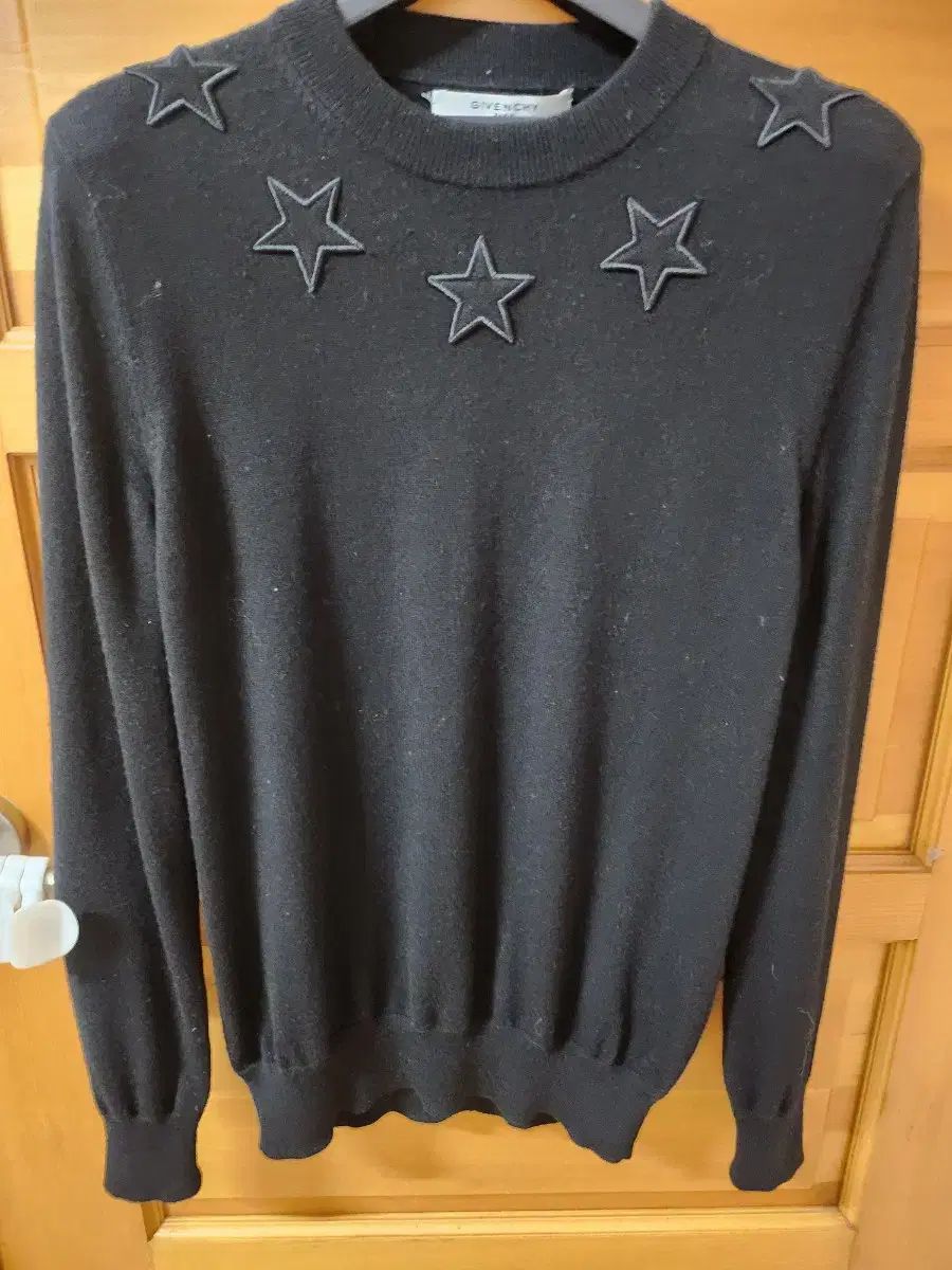 正規品 Givenchy(ジバンシィ) スターパッチ ウールニット 黒 M 95 出品