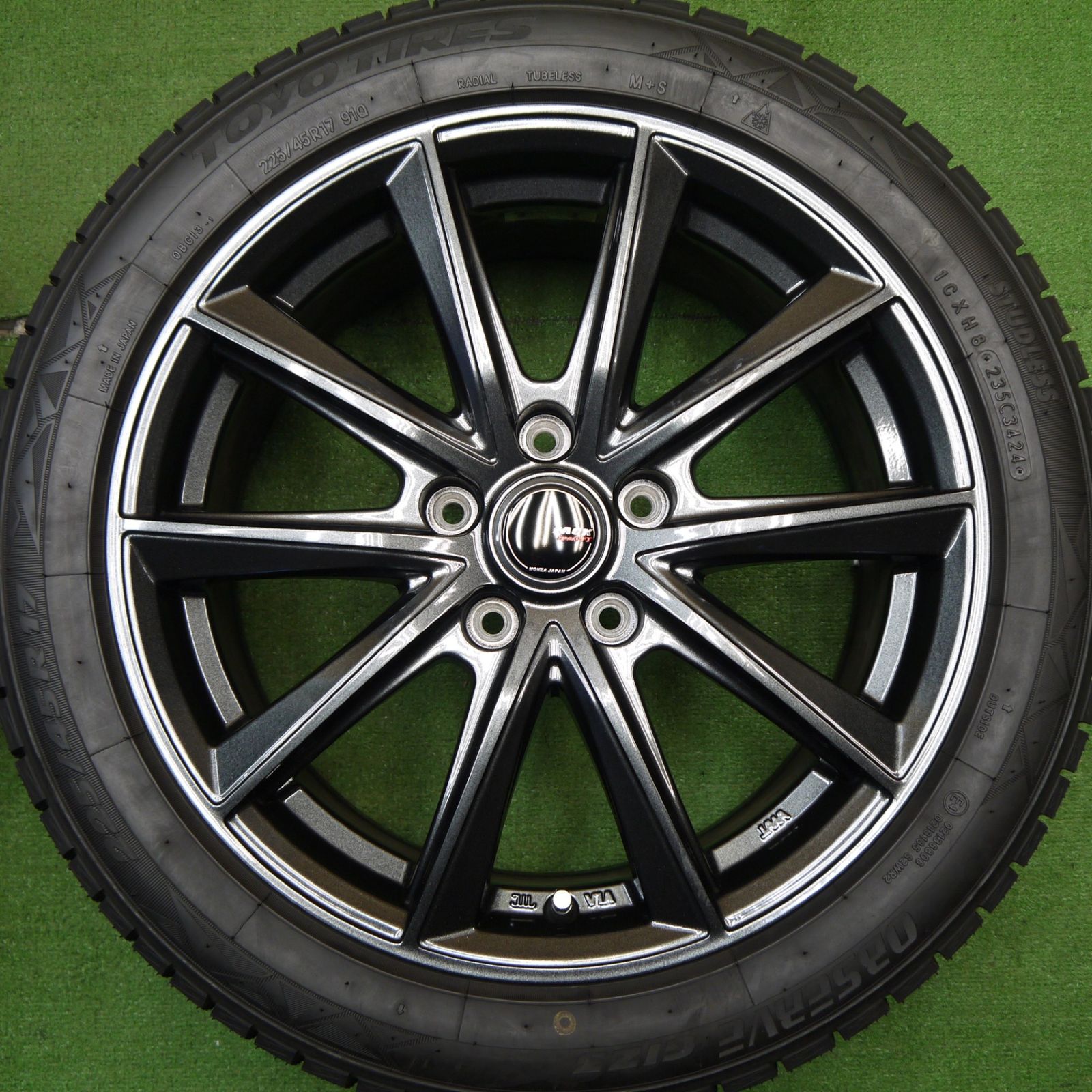 タイヤほぼ未使用！24年！キレイ☆スタッドレス 225/45R17