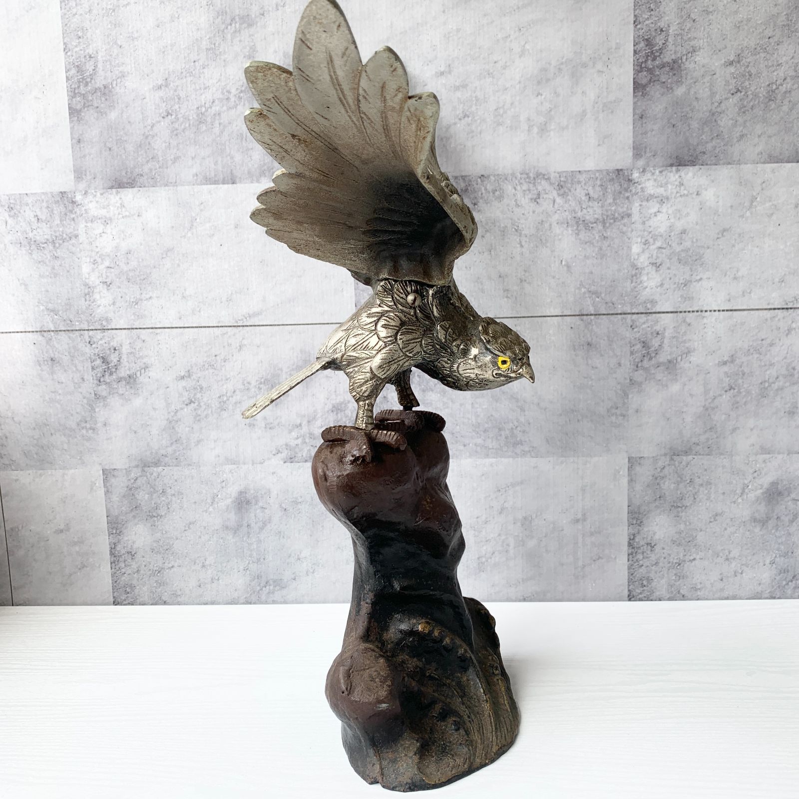 流木　鷹　レジン加工済み 置物 販売済み 流木 鷹 レジン加工済み 置物 流木 鷹 レジン加工済み 置物