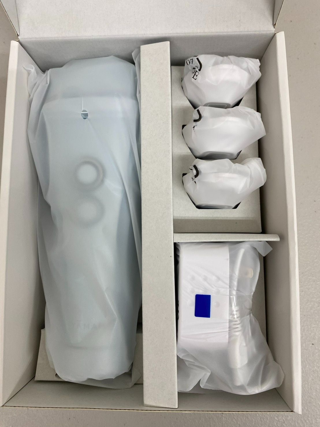 ヤーマン レイボーテ ヴィーナスプロ YJEA 0 L ＶＩＯに適したやさしい光 10回連続照射で全身を高速ムダ毛ケア 光エステ ハンドマッサージ器 冷却美容家電