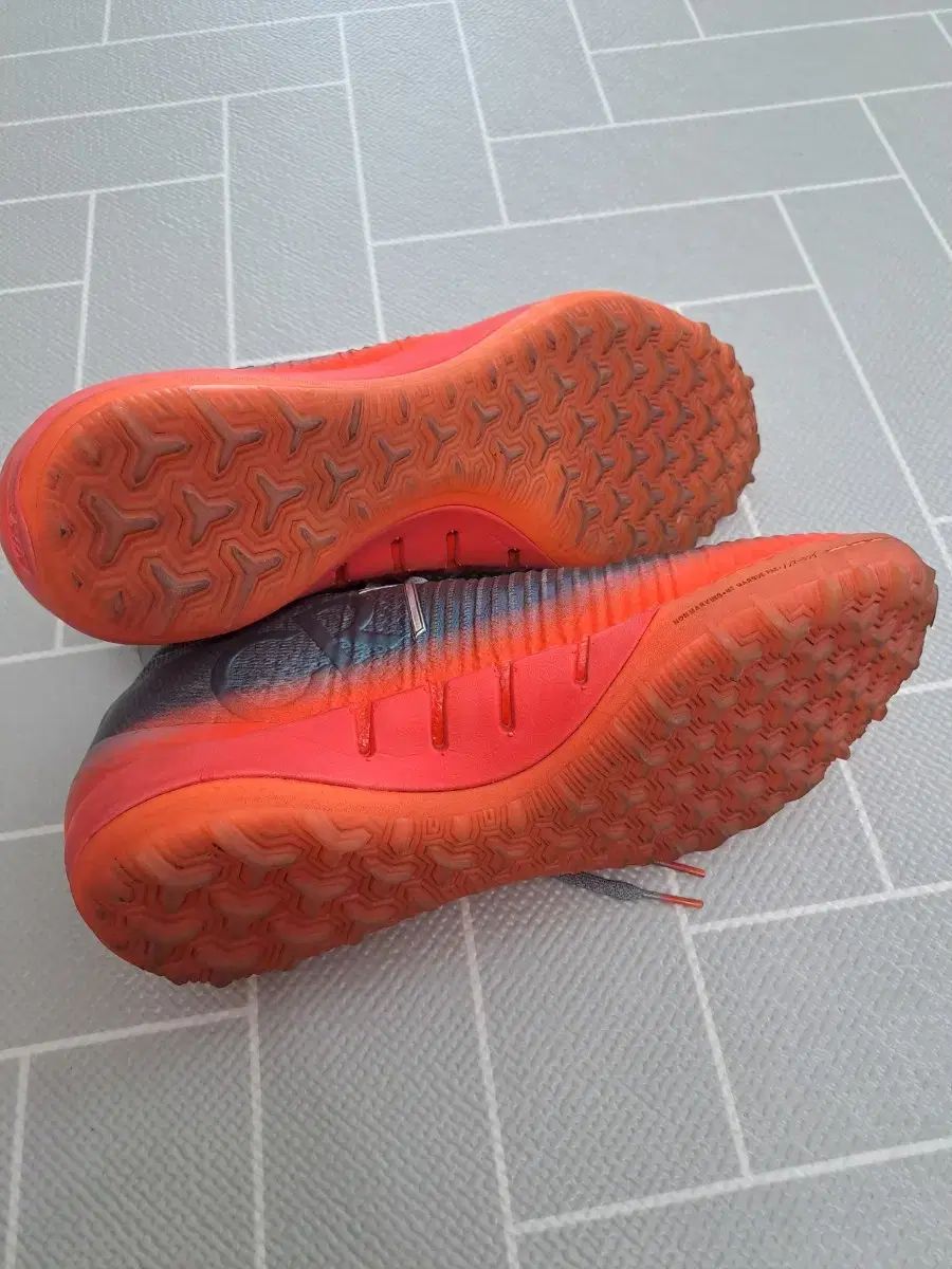 マーキュリアル プロキシモ