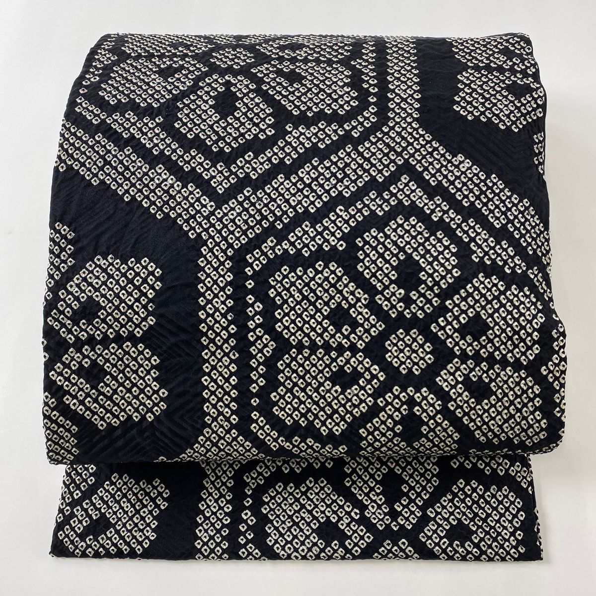 名古屋帯 美品 秀品 葉 絞り 黒 正絹 贈ろ 【中古】帯のみ出品