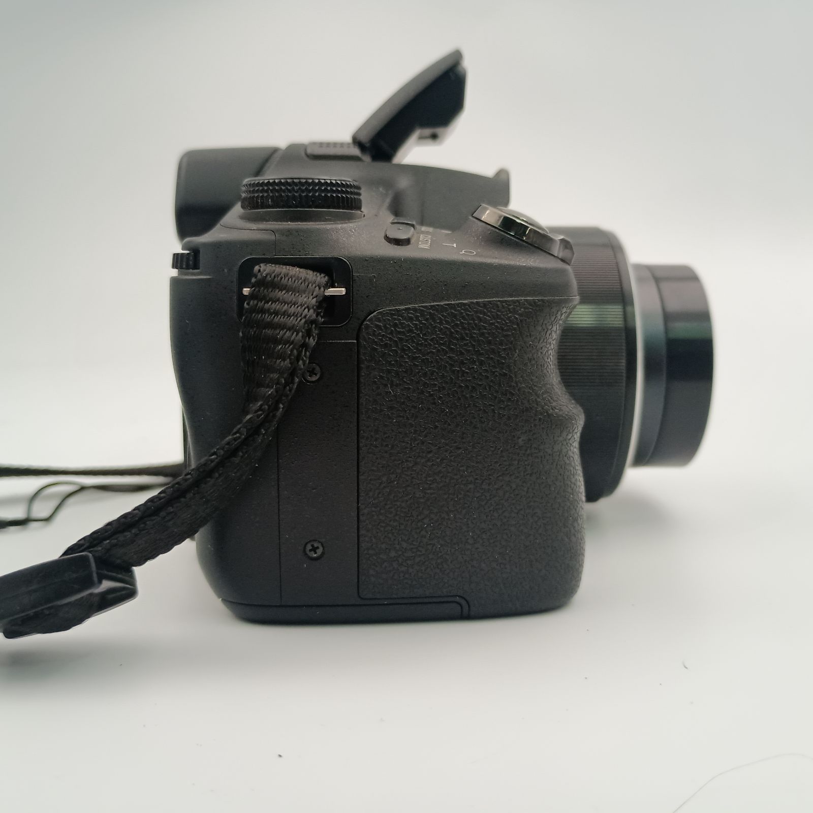 Sony ソニー　デジタル一眼レフ　黒　サイバーショット　DSC-HX200V Amazon.com : Sony Cyber-shot DSC-HX200V 18.2 MP Exmor R CMOS