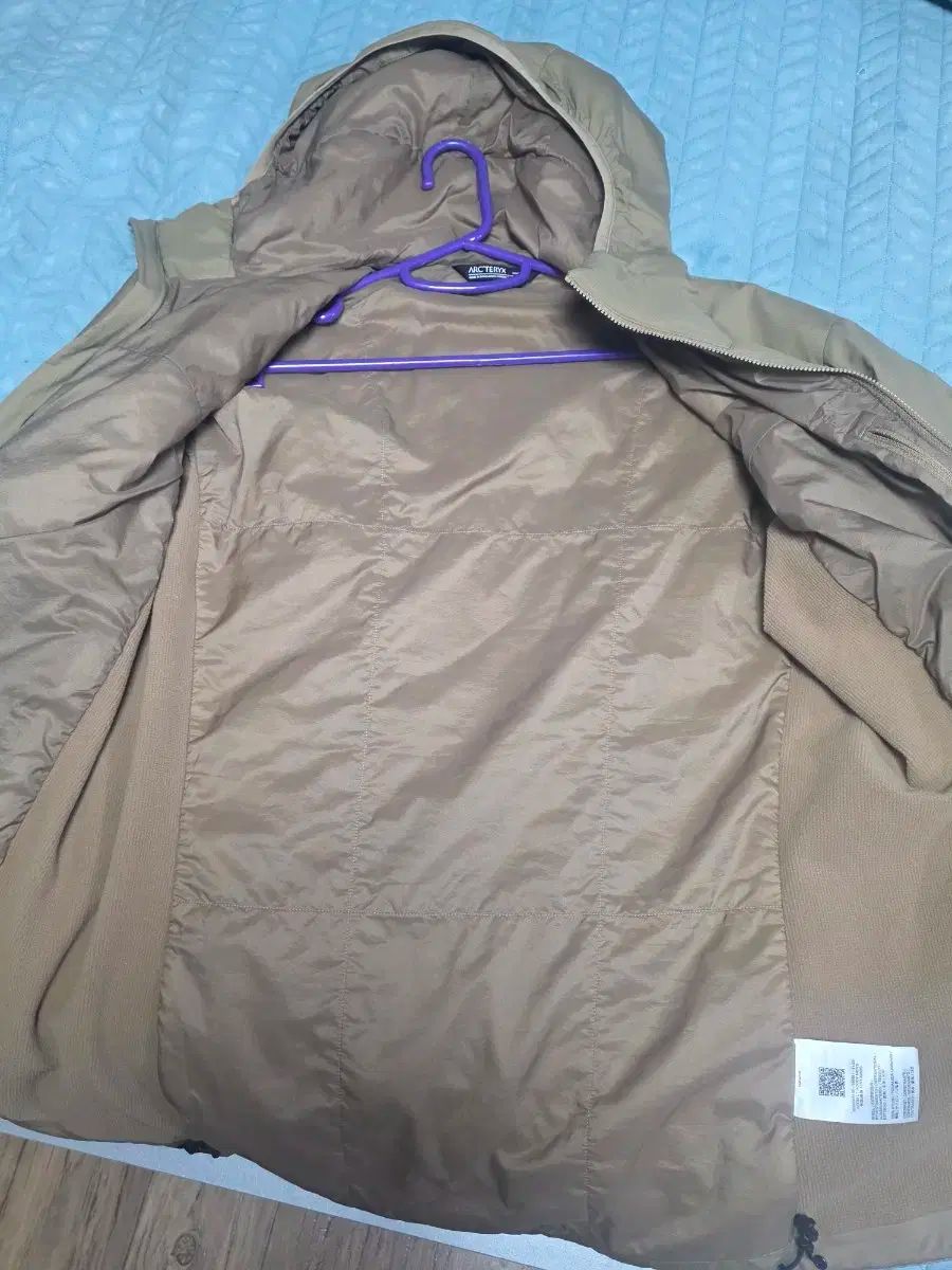 多彩な品揃え。 ARC TERYX アークテリクス Atom アトム LT フード Canvas M 非常に有望な
