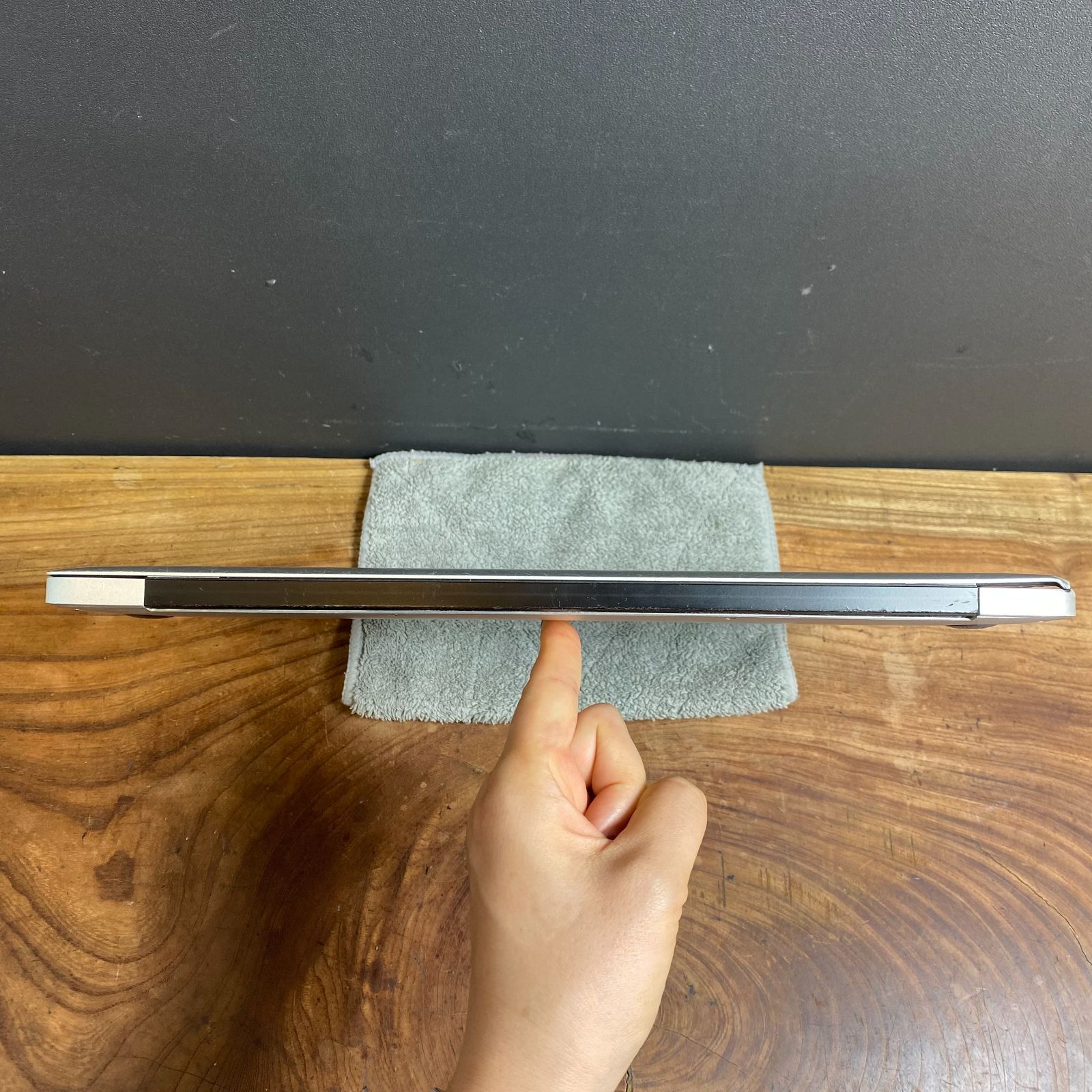 ジャンク品］Apple MacBook Air 13inch 2013/Core i5 1.3GHz