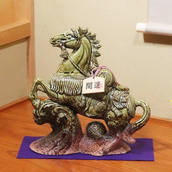 午年限定 2026年の干支「ソーラー幸せ招き午」 置物 3色セット 2025