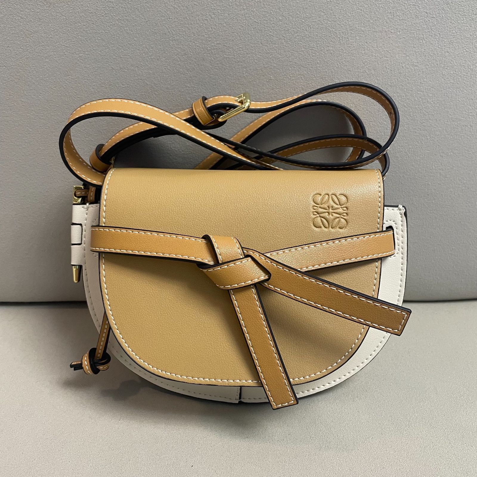 ♡LOEWE ロエベ ショルダーバッグ ゲートバッグ ミニ