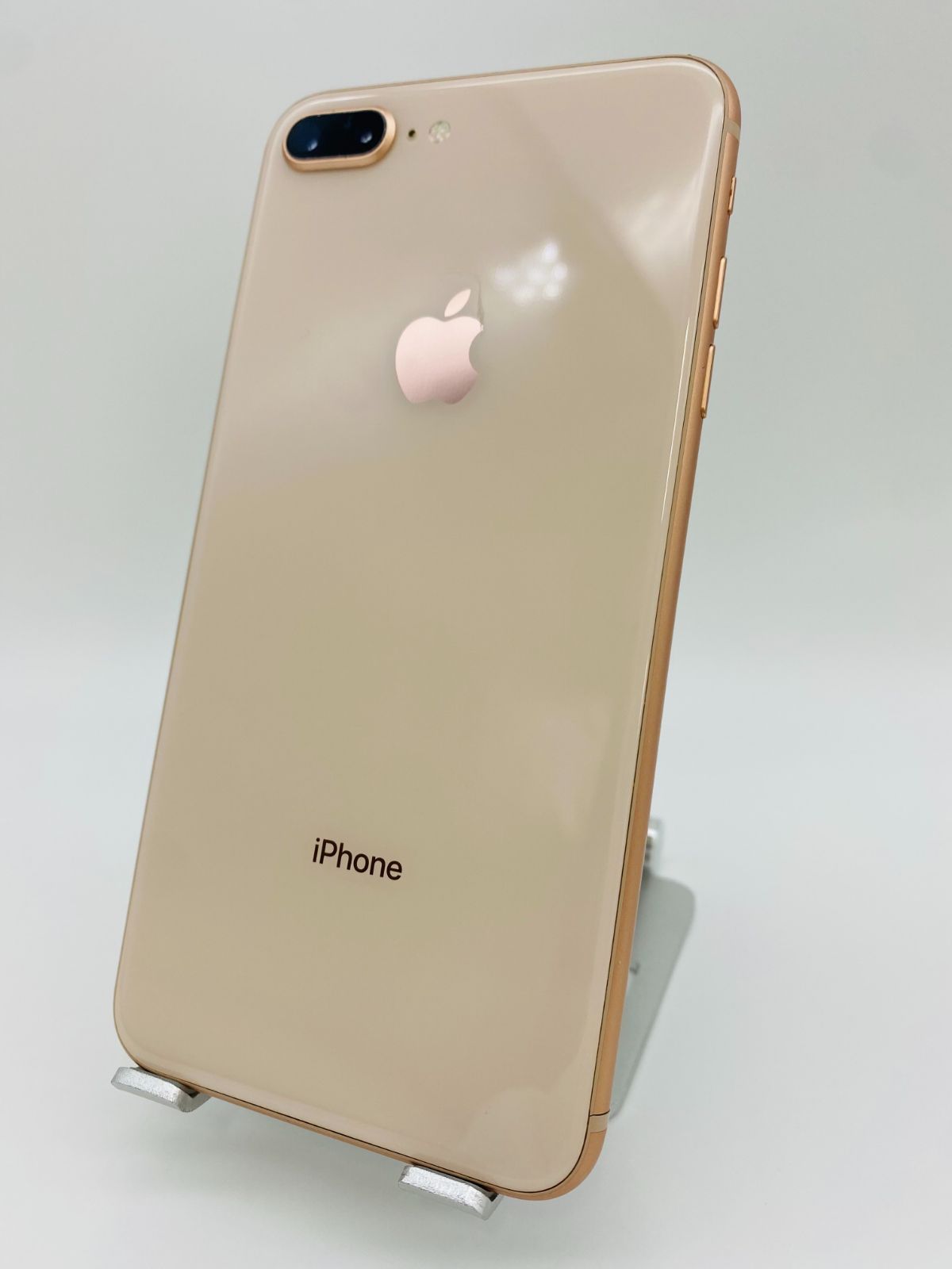 023 iPhone8 Plus 256GB ゴールド/ストア版シムフリー/大容量3400mAh新品バッテリー100%/新品おまけ多数