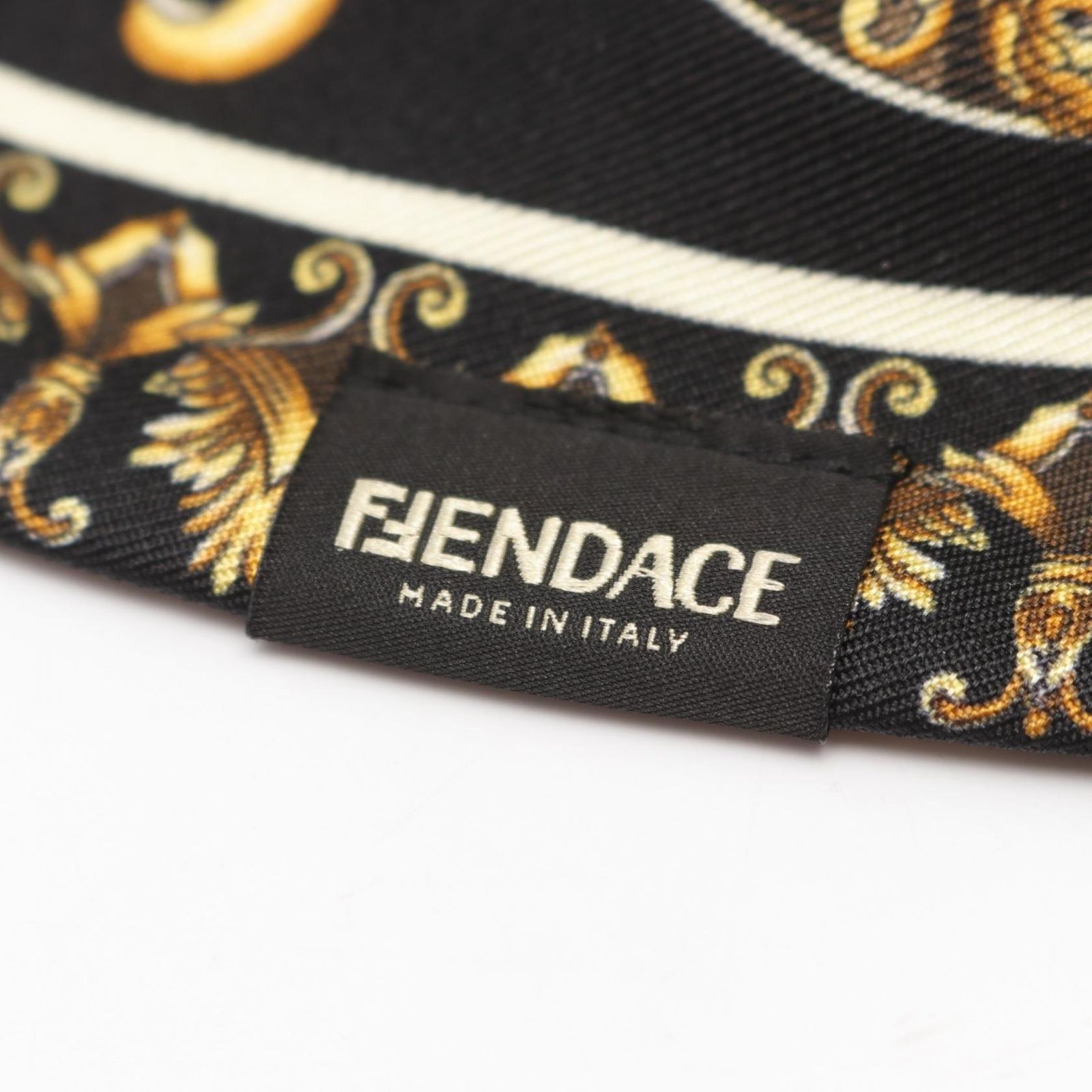 FENDI VERSACE フェンディ ヴェルサーチ　フェンダーチェ　ハット FENDI 【美品】FENDI フェンディ VERSACE ヴェルサーチ コラボ