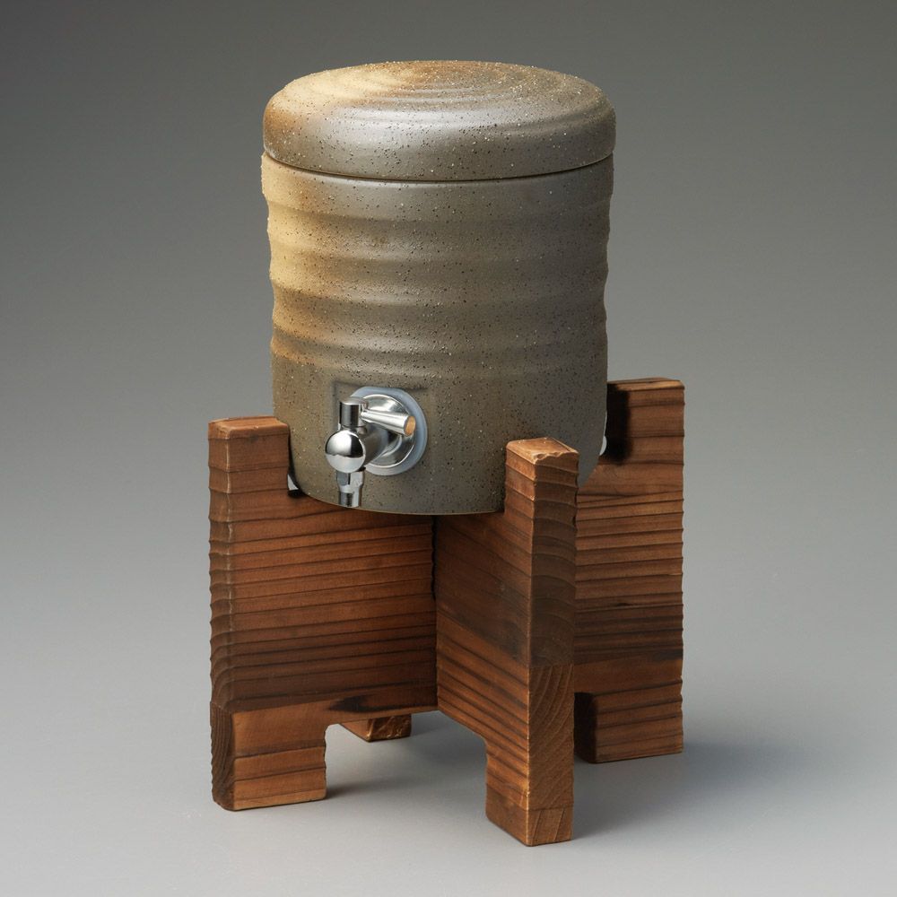 蘇州双面刺繍「虎」球面ガラス嵌め紅木台座(整理番号:あ06) 蘇州双面刺繍「虎」球面ガラス嵌め紅木台座(整理番号:あ06)