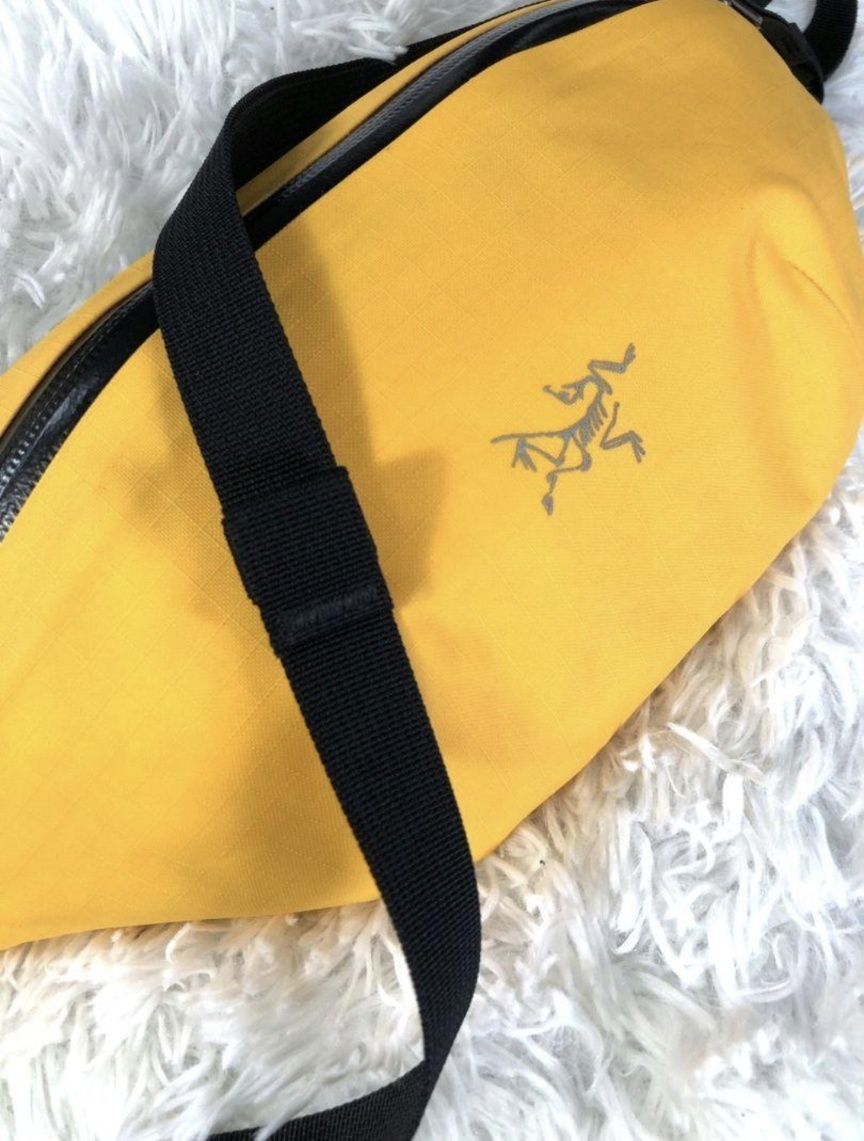 ✨美品✨完売品 限定カラー アークテリクス 黄色 グランヴィルクロス
