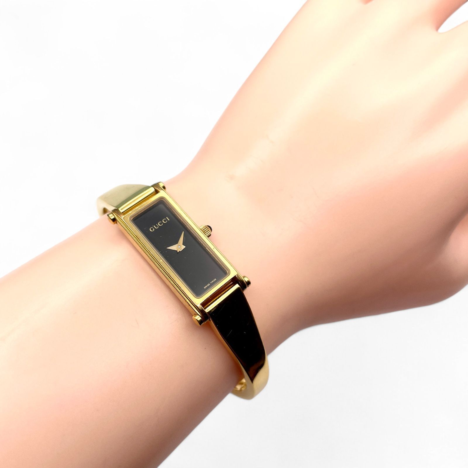 ☆極美品☆ GUCCI 1500L ゴールド スクエア 黒 ギャランティつき ☆極美品☆ GUCCI 1500L ゴールド スクエア 黒 ギャランティつき