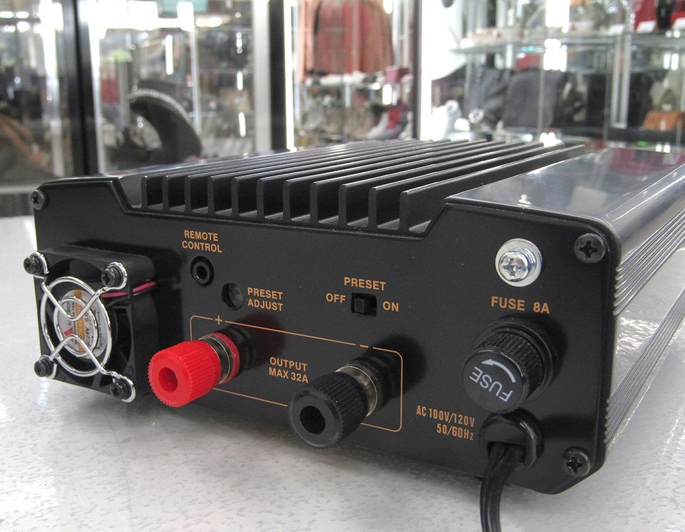 アルインコ　DM-33OMV　MAX32A アルインコ 電源 DM-330MV Max 32A 無線機器用安定化電源器