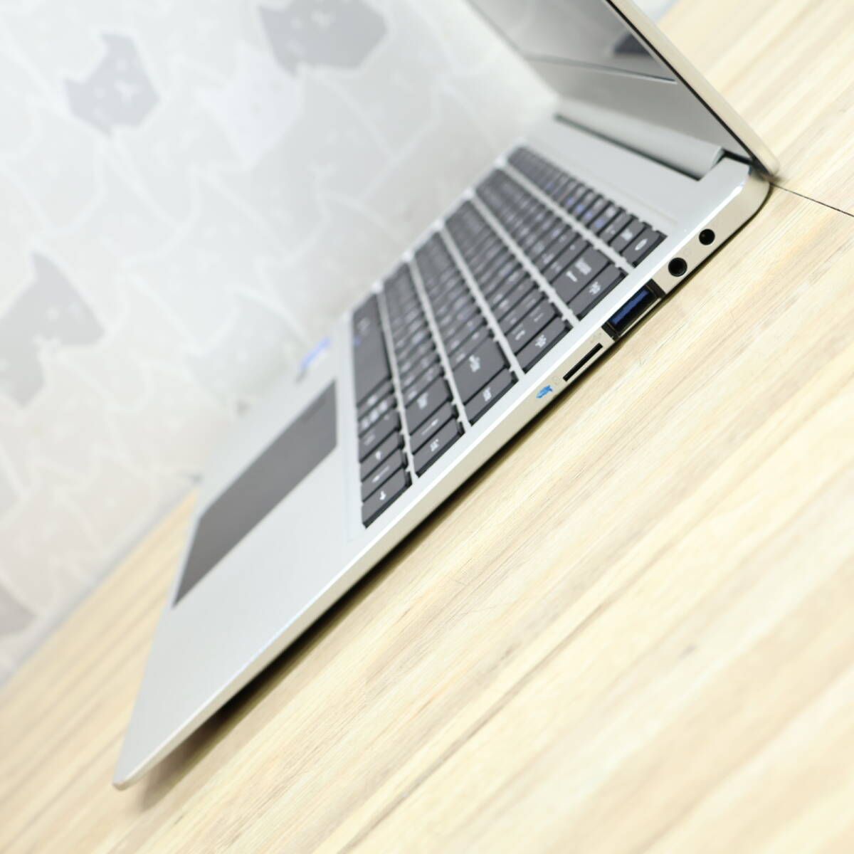 ★美品SSD128GB★カメラ Bluetooth 高解像度 ノートPC264 ☆超美品 SSD128GB☆716100-77324 Webカメラ Bluetooth 高解像度