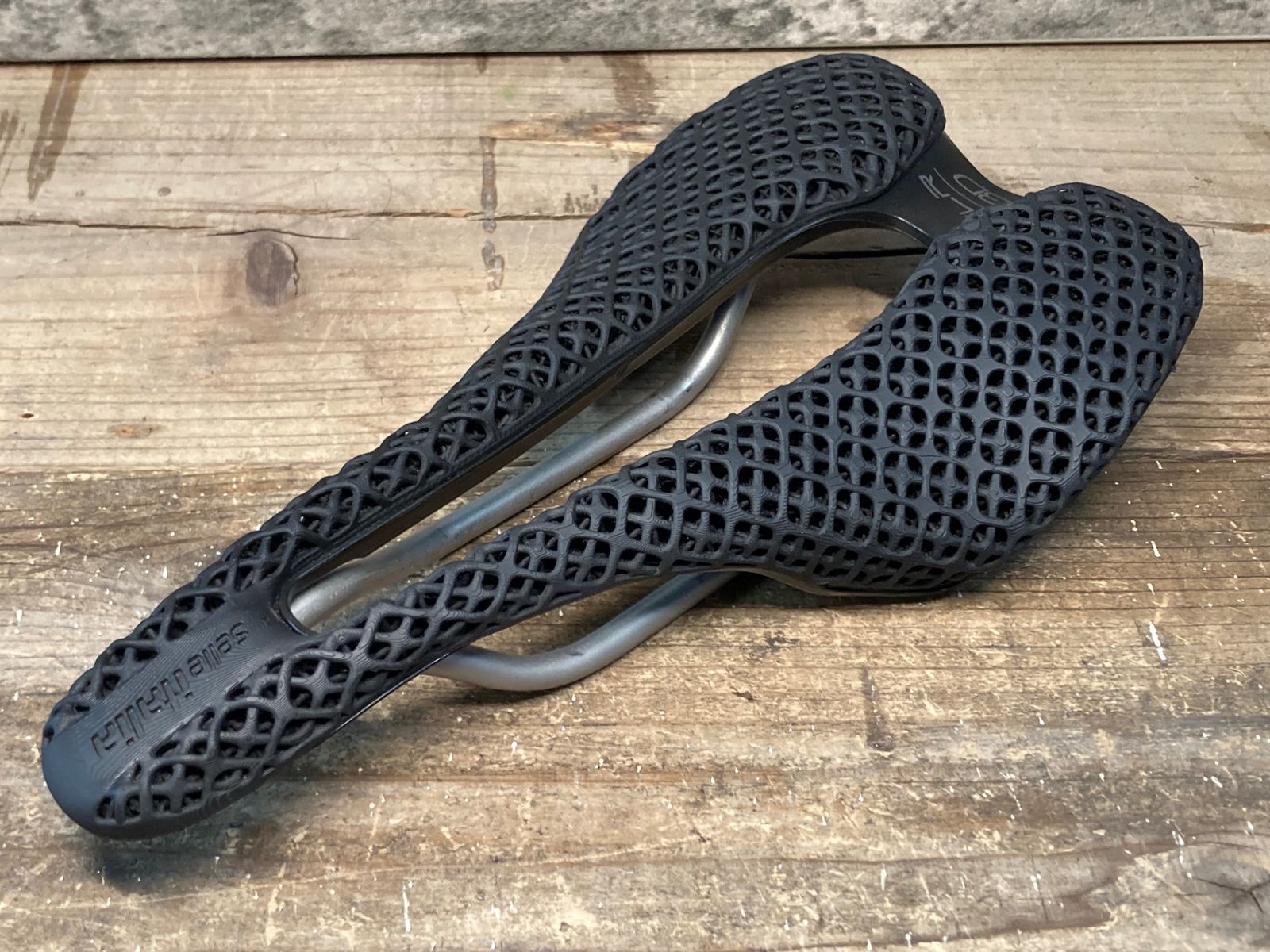 Selle Italia SLR BOOST 3D サドル 130 Ti316