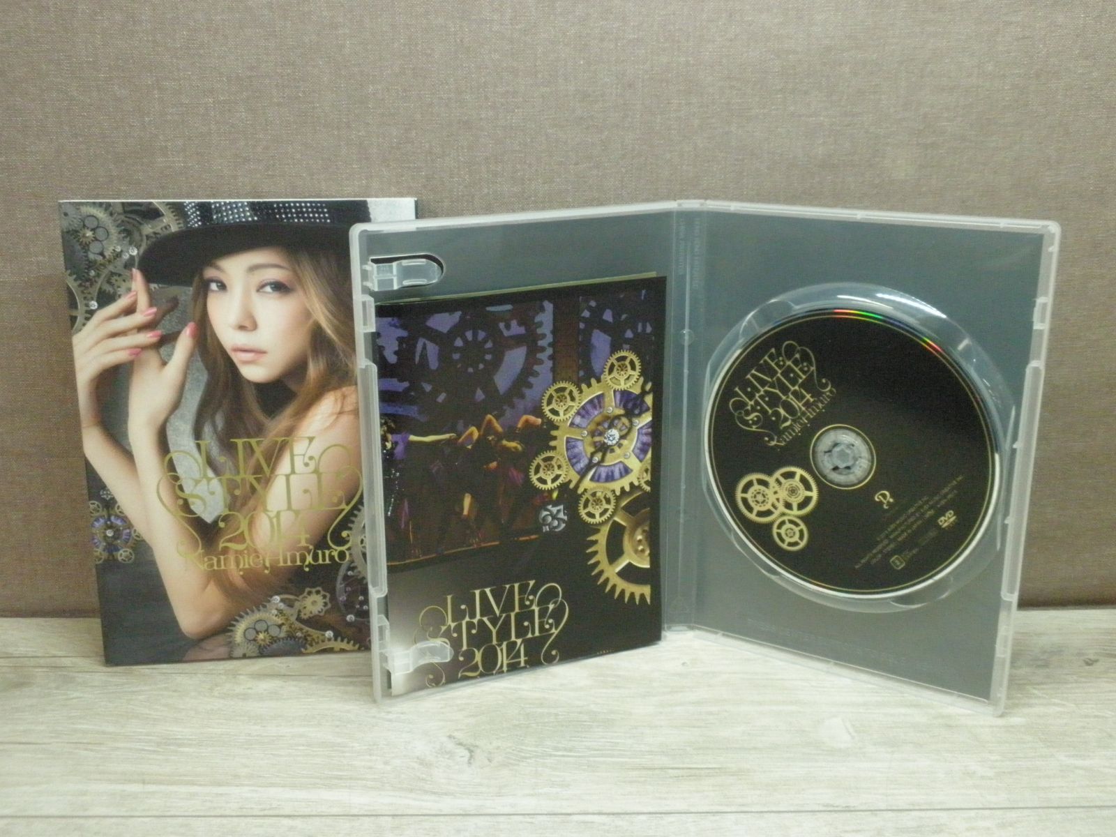 DVD】安室奈美恵 LIVE STYLE 2014 - メルカリ