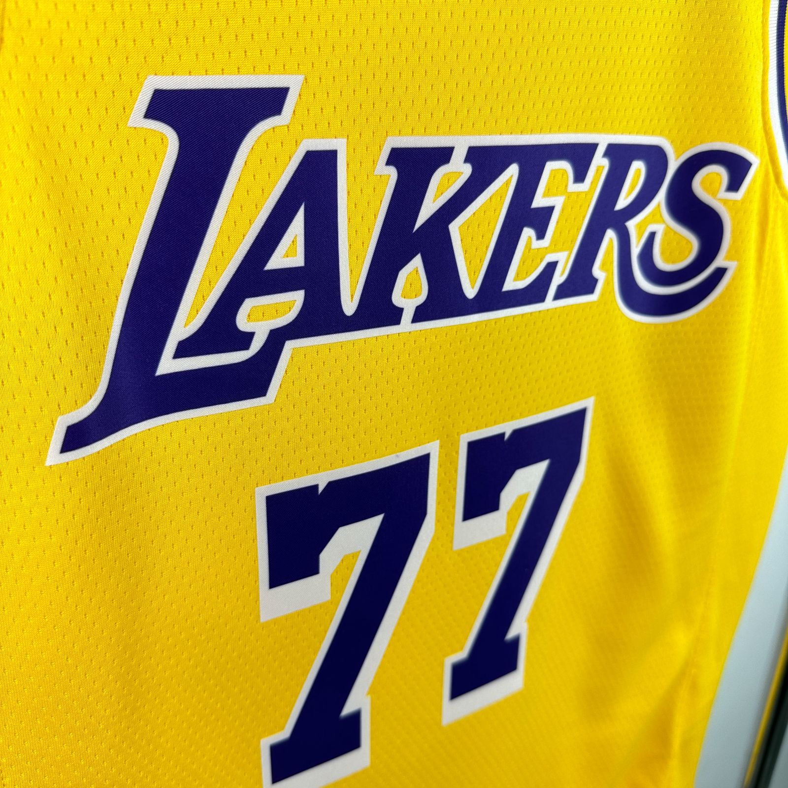 shxxinレイカーズ ドンチッチ ユニフォーム ナイキ77番 新品未使用 NBA ルカ・ドンチッチ ユニフォーム - NBA | セレクション公式