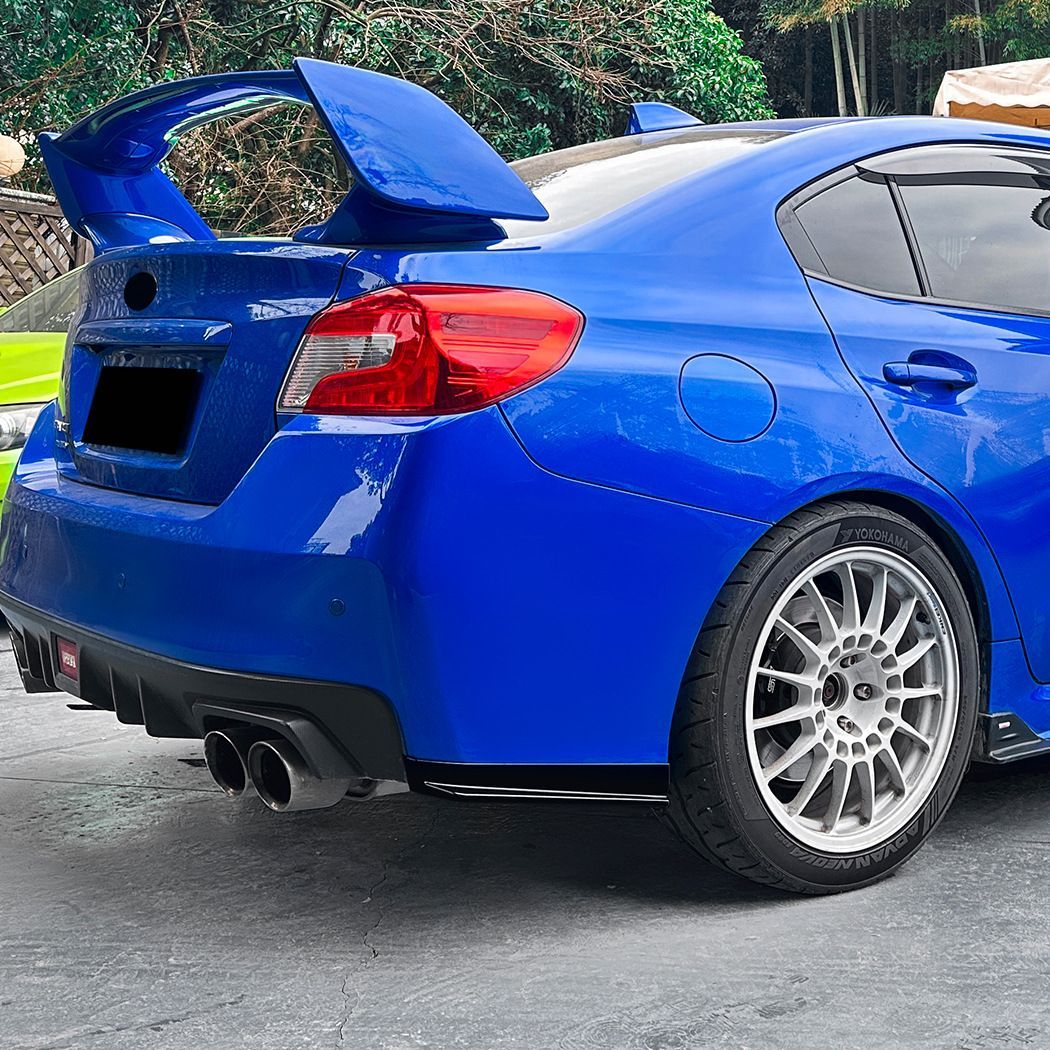 スバルWRX STI VA 2015-2021用 リアバンパー角スポイラー 車貼 ABS製 選択 ピアノブラック カーボンファイバー柄