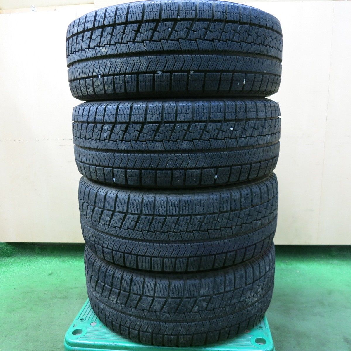 ☆送料込☆ブリジストン BLIZZAK VRX3 215/55/R17 4本 送料込 
