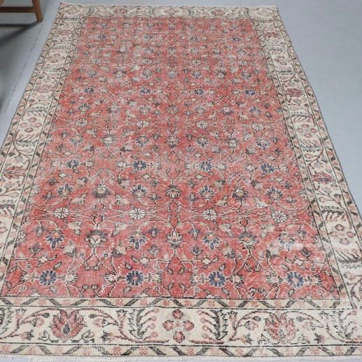 トルコヴィンテージラグ 赤色 フローラル 冬支度 暖色 ダブルフレーム 大判サイズ