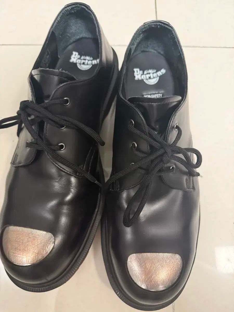 310 DR. MARTENS ドクターマーチン スティールトゥ