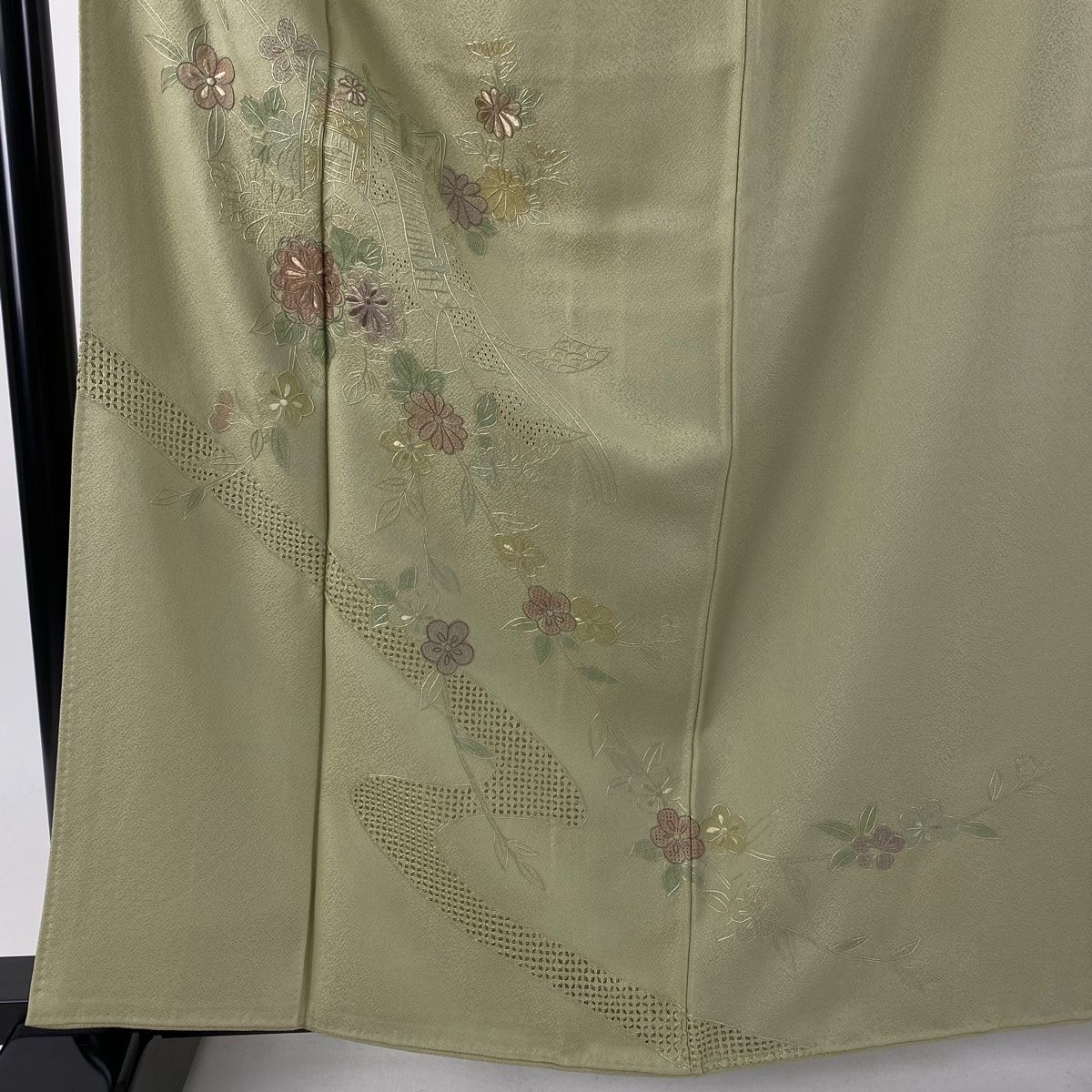 刺繍 灰緑