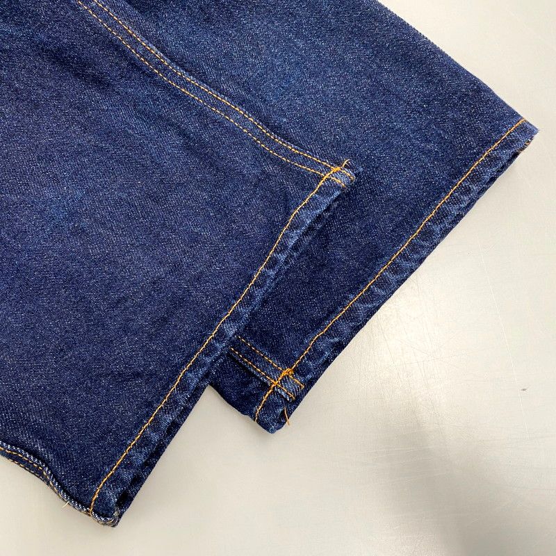 STRAIGHT DENIM