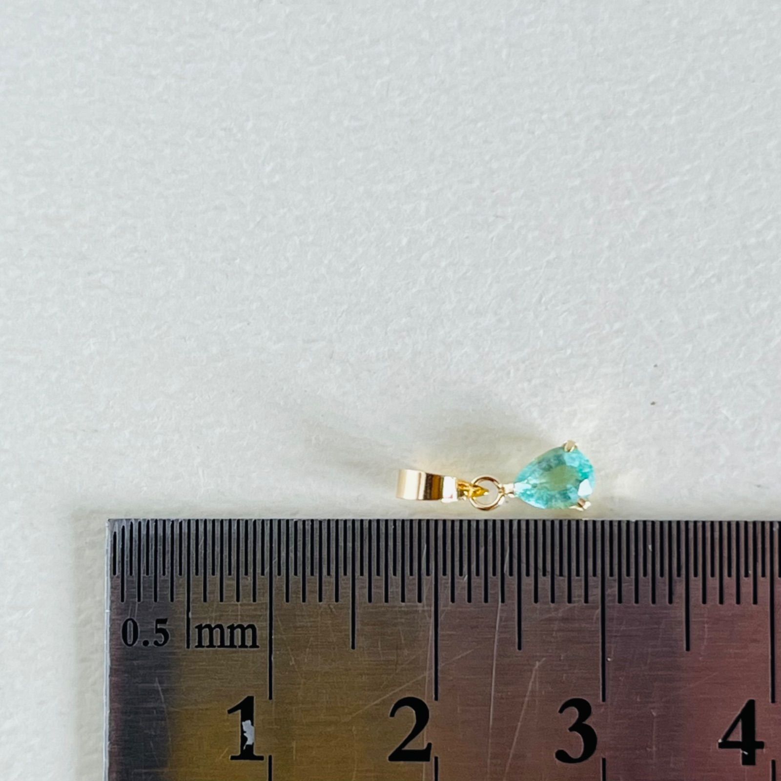 K18 天然石エメラルド ペンダントトップ　18金イエローゴールド　pear K18 天然石エメラルド ペンダントトップ 18金イエローゴールド