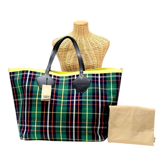 バーバリー BURBERRY ジャイアント リバーシブル タータントート 