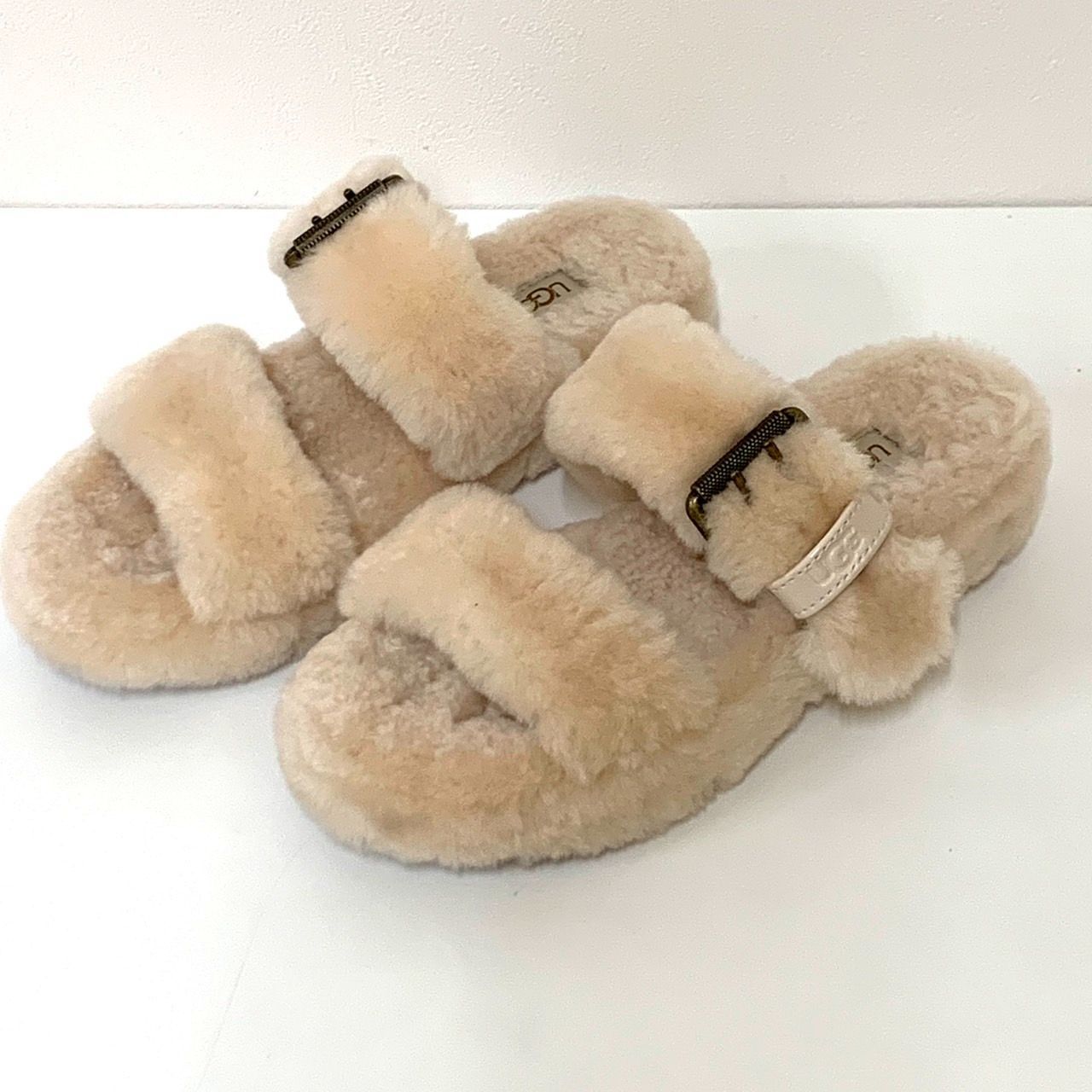 UGG ファーサンダル　美品　ファズイヤー UGG】アグ/FUZZ YEAH/ファズイヤー ファーサンダル/24cm