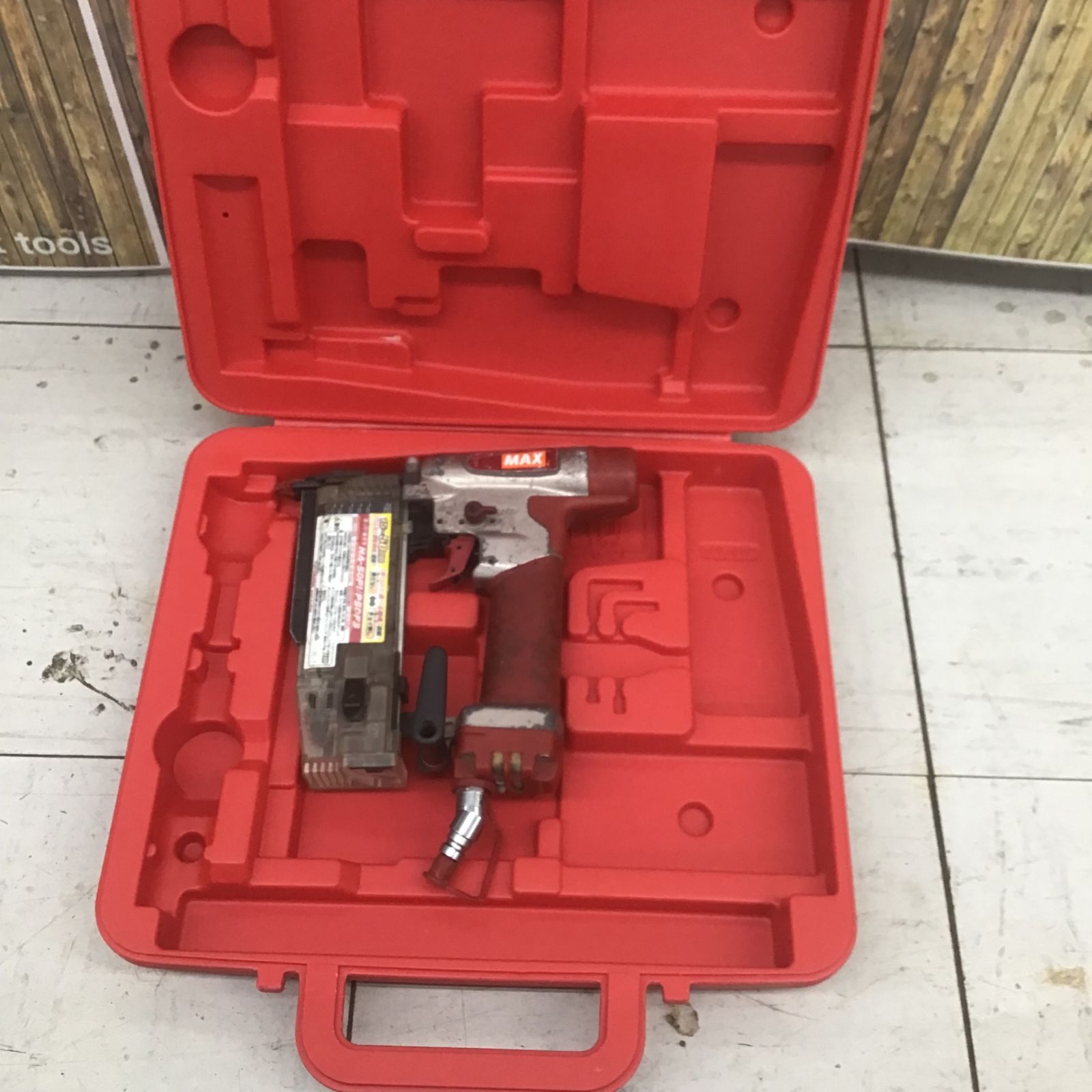 【SFU】MAX HA-50P1 P50F3 高圧ピンネイラ【中古動作品 】 中古品】 マックス/MAX 高圧ピンネイラ HA-50P1/P50F3 【鴻巣店