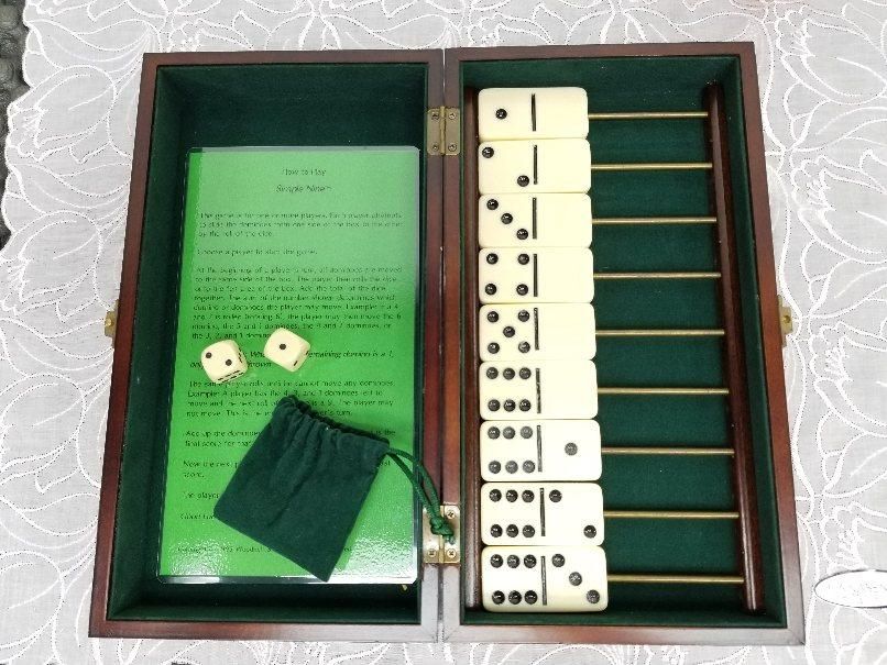 Dominosボードゲーム A6236C06