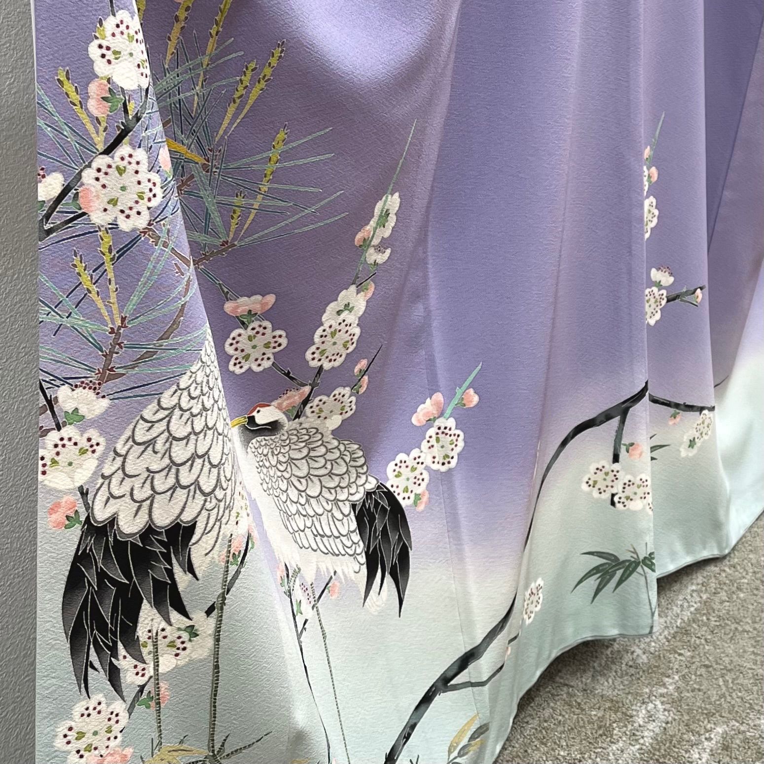 c-930　黒留袖　加賀友禅　柿本一郎　草花に香箱　落款　五ツ紋　比翼仕立て 黒留袖 本場加賀友禅染 柿本市郎 誰が袖 作家物 落款入 正絹 袷 広衿