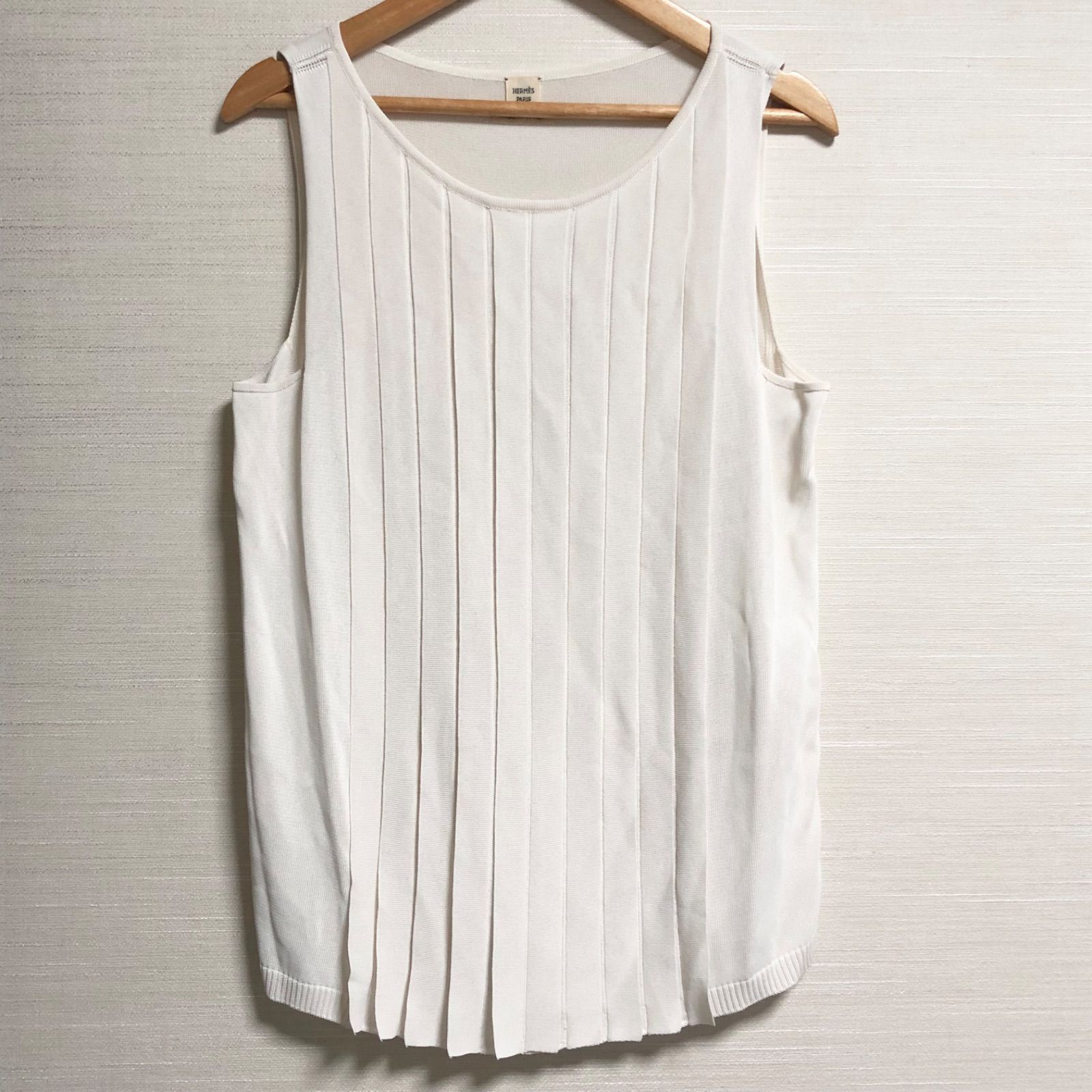 HERMÈS ベージュ ノースリーブシャツ