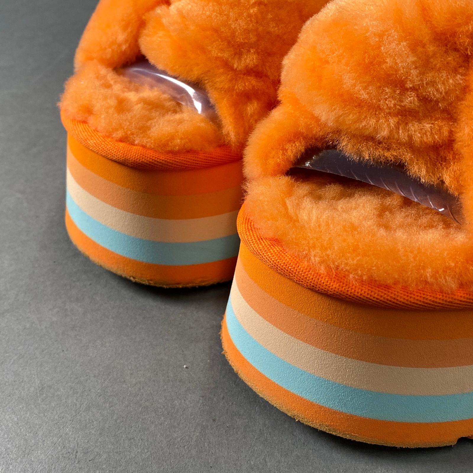 A15 UGG アグ W DISCO KNOT SLIDE ディスコノットスライド ファー