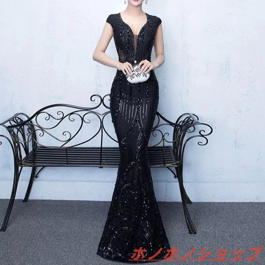 ビジューにスパンコールの美しい イブニングドレス♩.• スーツ