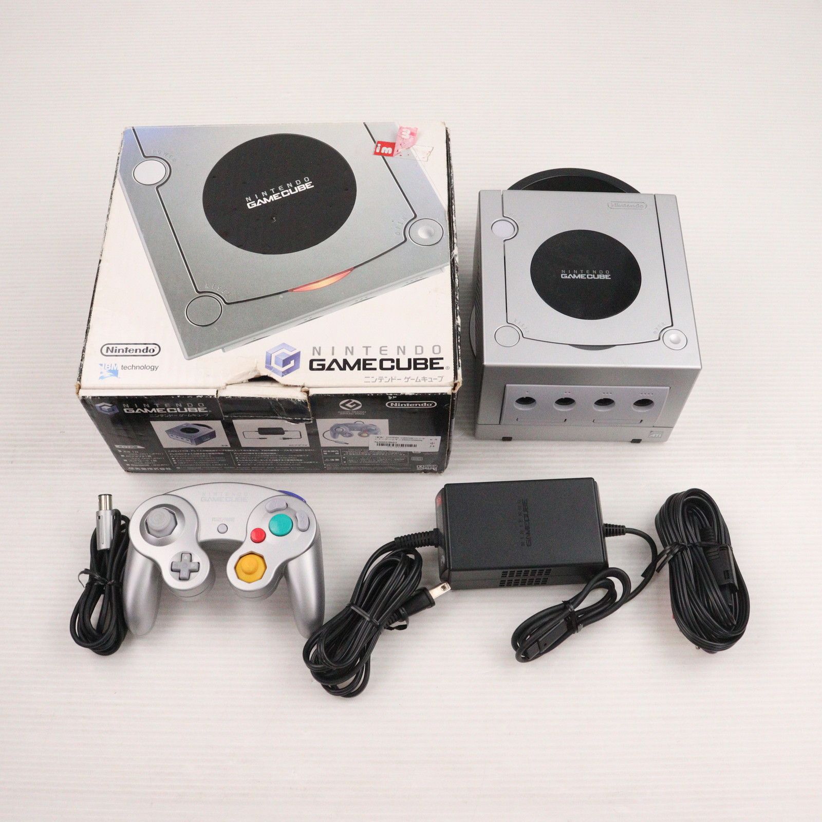 本体) NINTENDO GAMECUBE(ニンテンドーゲームキューブ) シルバー