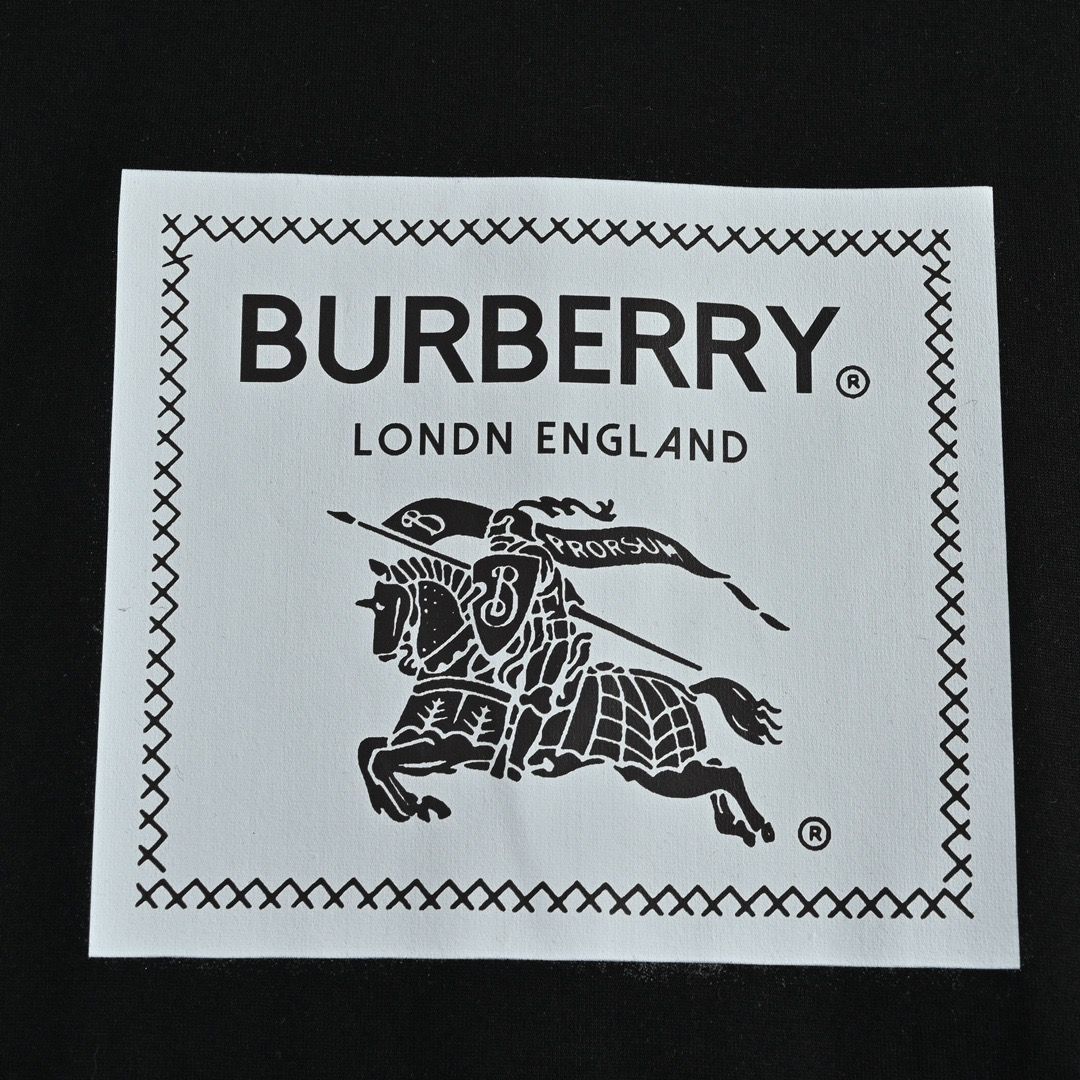 Burberry 23SS ロゴプリント Tシャツ BURBERRY - 正規 23SS BURBERRY バーバリー ロゴ Tシャツの通販
