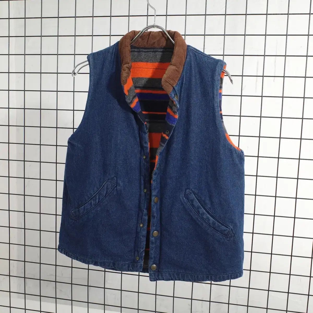 chums reversible vest