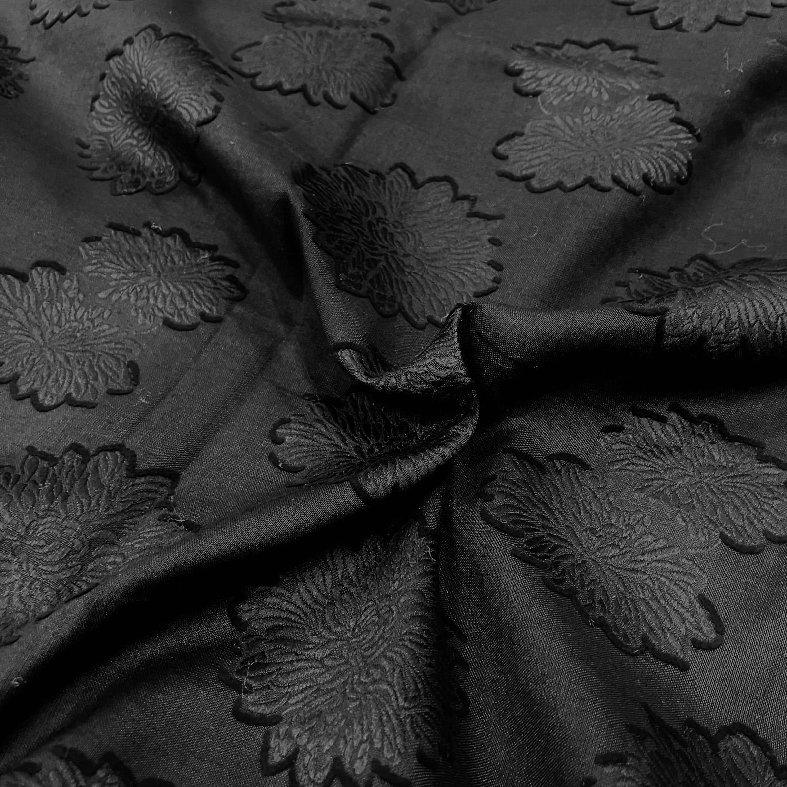 花柄綿カットジャカード生地 黒