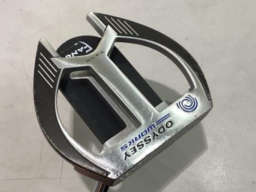 Callaway - 人気のスーパーストローク装着☆オデッセイWORKS 2-BALL FANG Callaway - 人気のスーパーストローク装着☆オデッセイWORKS 2