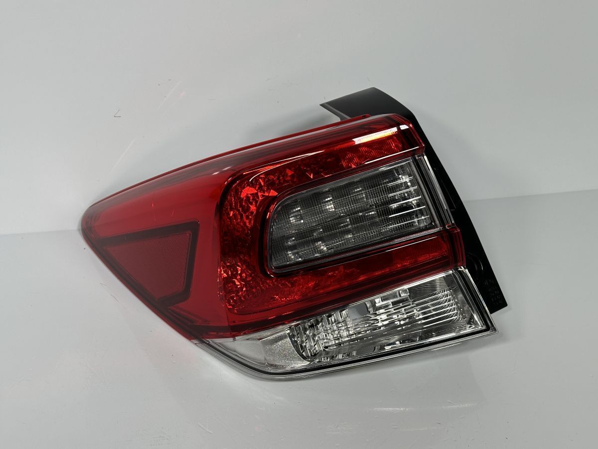 破損キズなし 低走行 インプレッサ GT2 GT3 GT6 後期 純正 左テールランプ LED 84912FL251 84201-FL111 FBM-924-21 管理27807