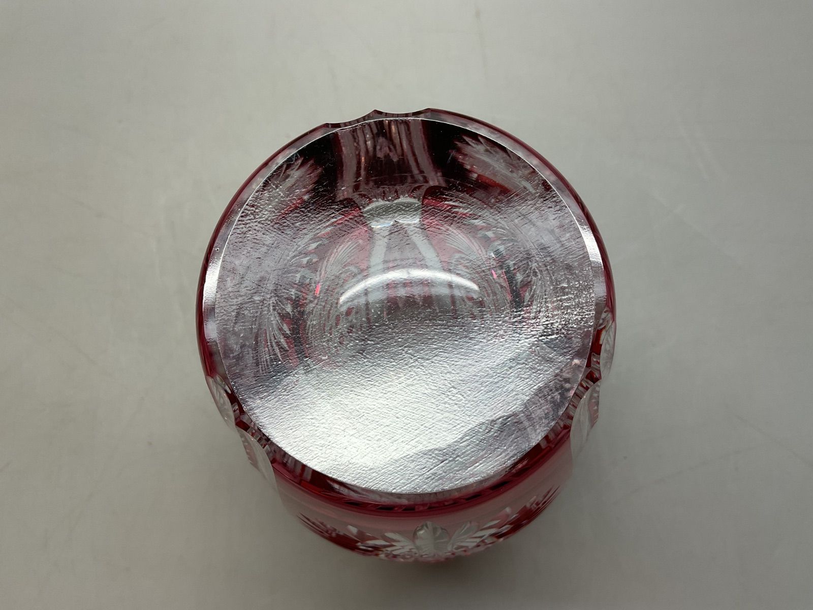 ライオンの花瓶 ライオン持ち手の緑色花瓶 ライオン持ち手の緑色