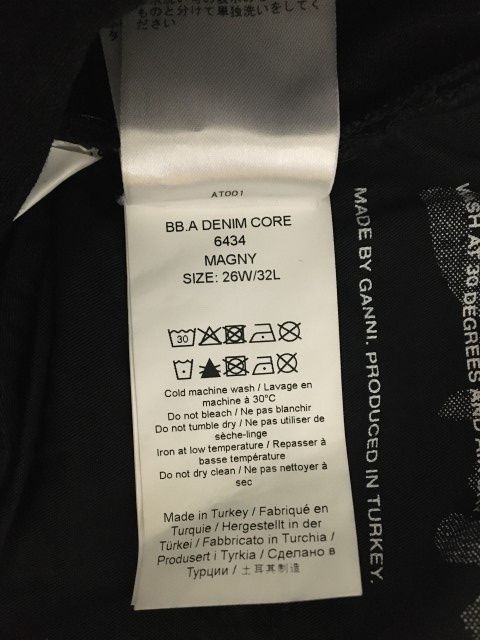 26 33910304