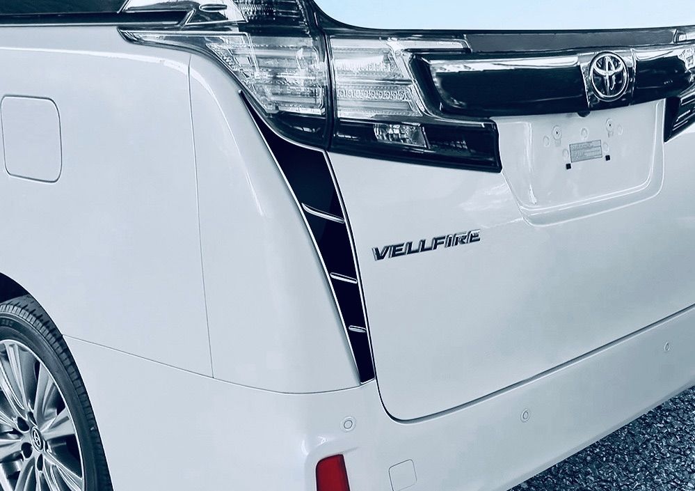 ヴェルファイア30系 アルファード30系 リアガーニッシュ