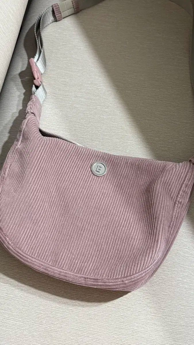 【minitmute】コーデュロイ ミニバッグ MINITMUTE(ミニミュート) コーデュロイバッグ 新品 - メルカリ