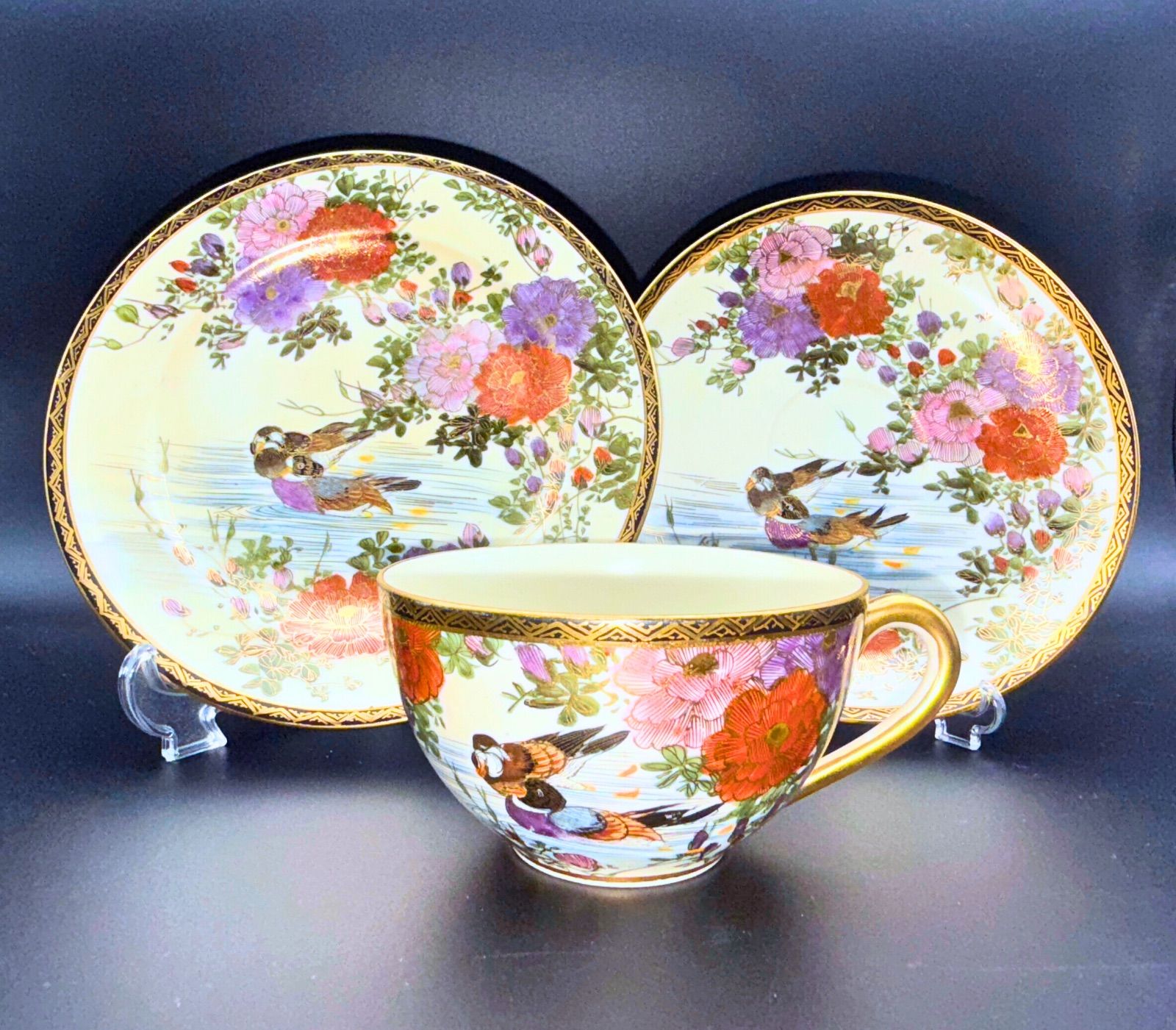 最終処超レア明治里帰り美術品カップ＆ソーサー完品　竹山　点盛り　芸妓　雅な雰囲気 希少】明治期 薩摩 里帰りアンティーク 金彩 百花繚乱×鴨図 銘