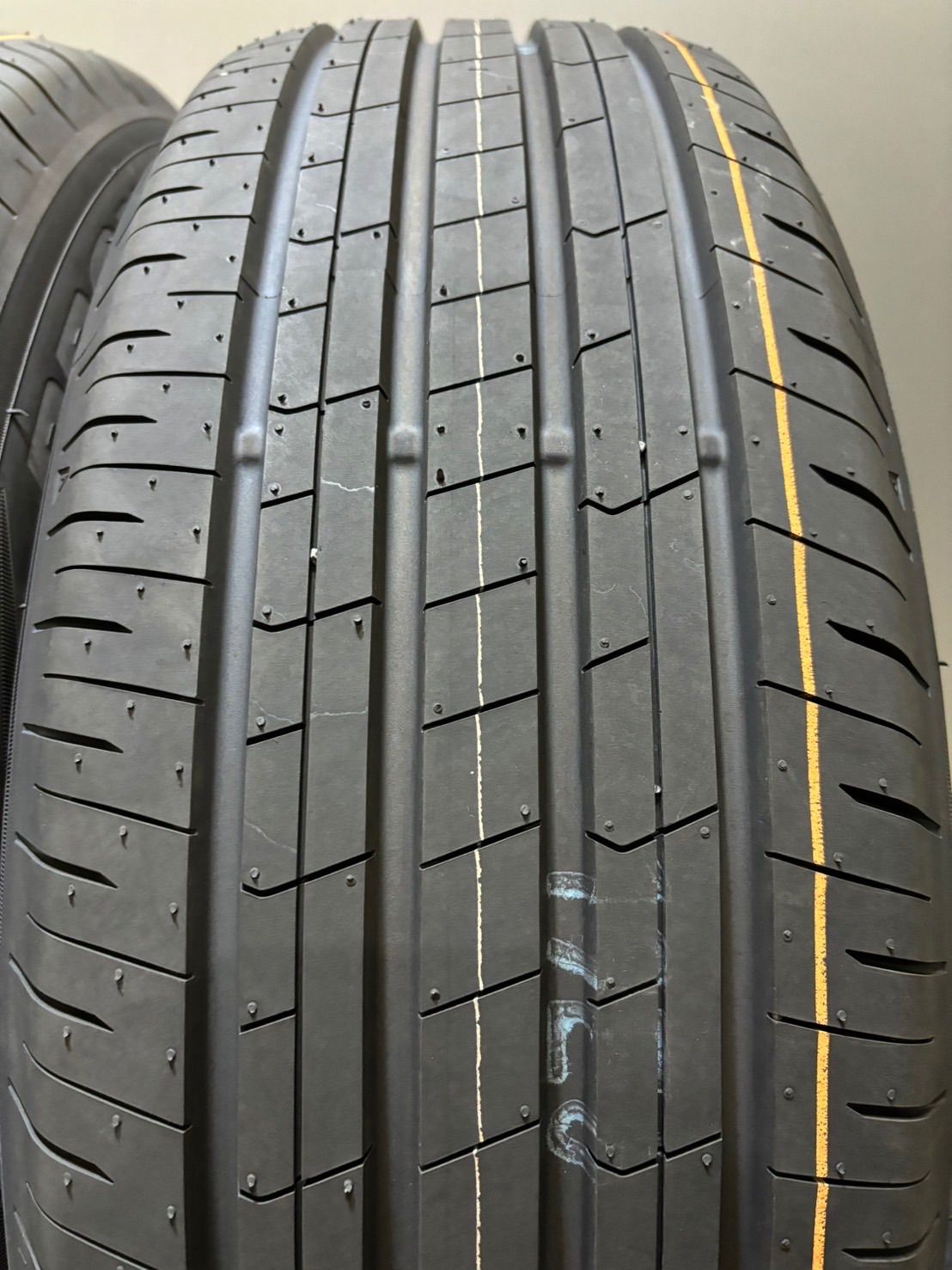 ★新車外し 225/60R18 TOYO/PROXES Comfort 24年製 夏タイヤ サマータイヤ 4本 40アルファード ハリアー RAV4 (南4-G783)