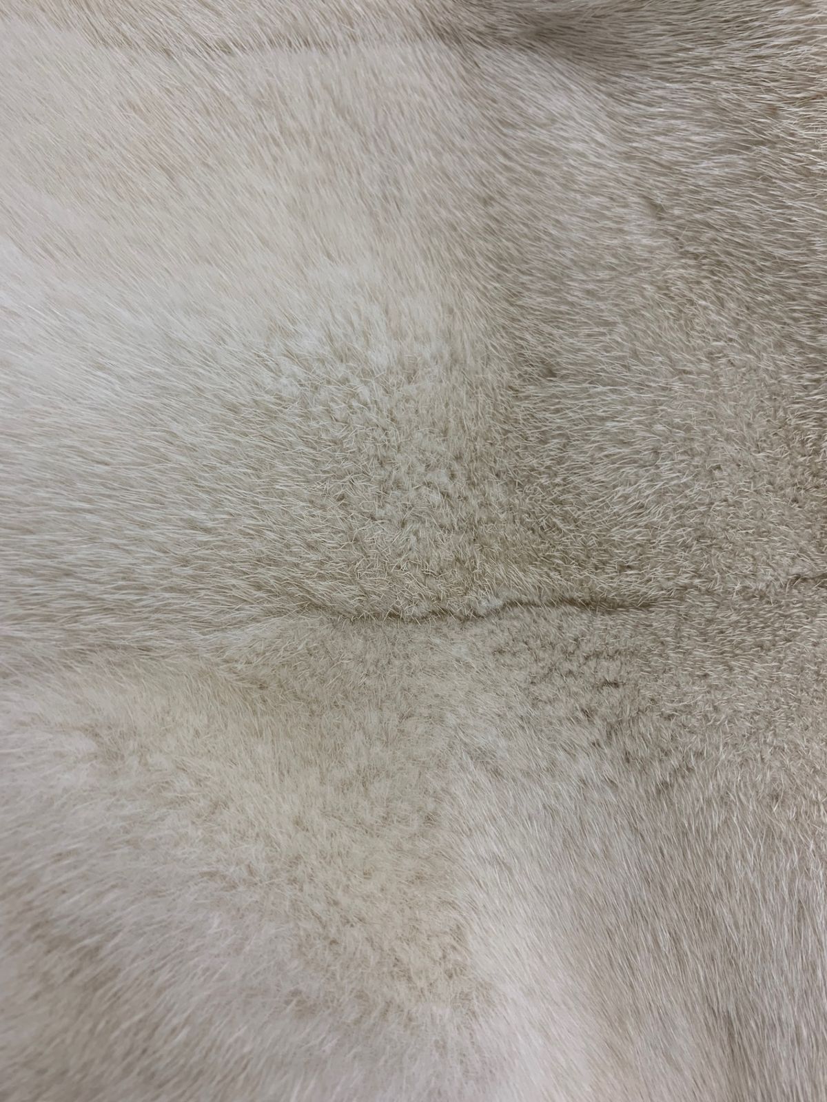 ＦＯＸＥＹ ＢＯＵＴＩＱＵＥ　リバーシブルファーベスト フーディーパフ 【ファー】 35984　ホワイト　38　'16年　A1美品【中古】 フォクシーブティック Fur vest Gray Pearl 35984 ベスト 38