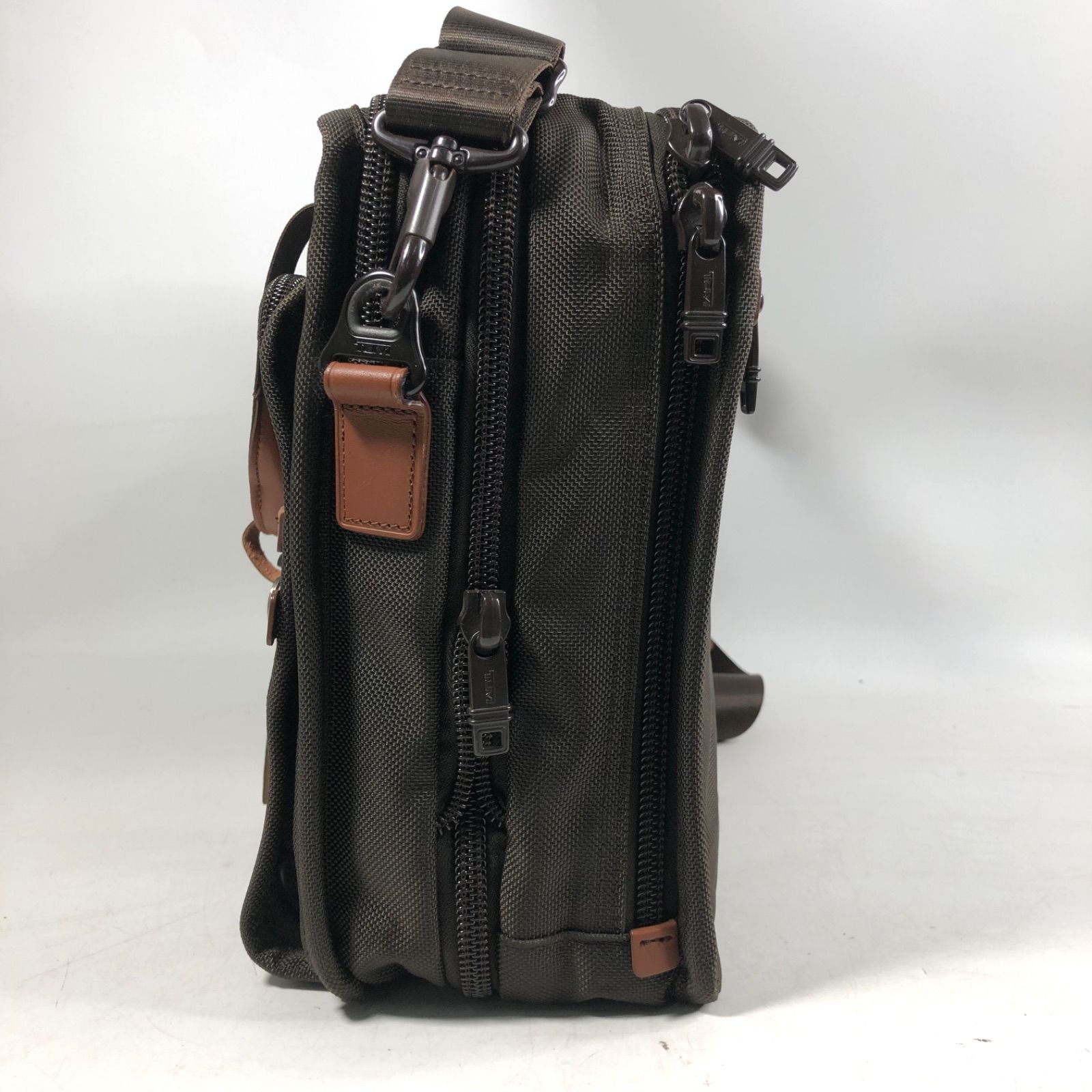 ショルダーバッグ